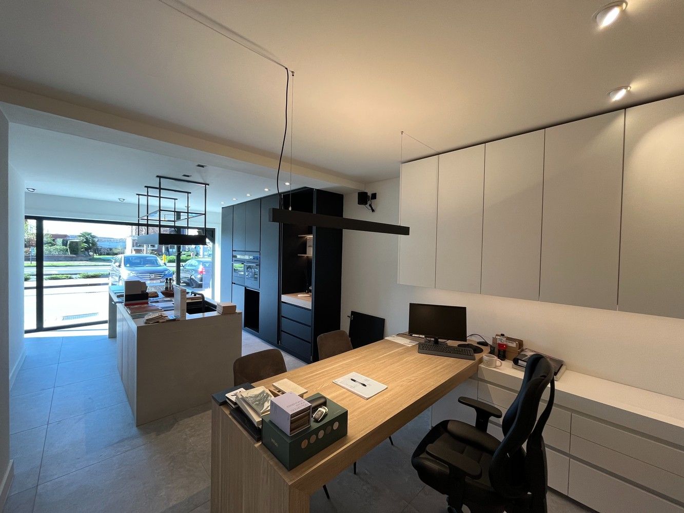 showroom 164m² foto 6