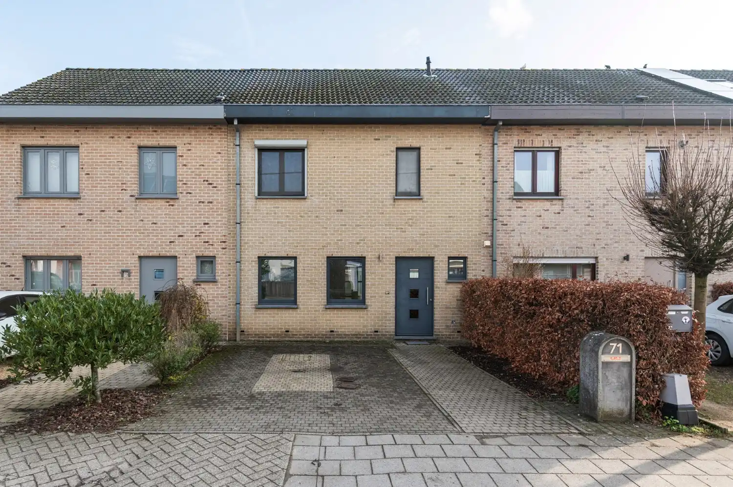 INSTAPKLARE WONING MET 3 SLK, TUIN EN GARAGE! foto {{pictureIndex}}