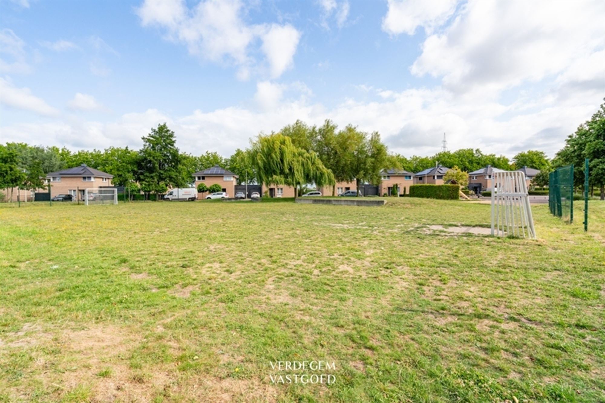 Knappe instapklare woning met 4 slaapkamers, grote tuin en EPC C foto 24