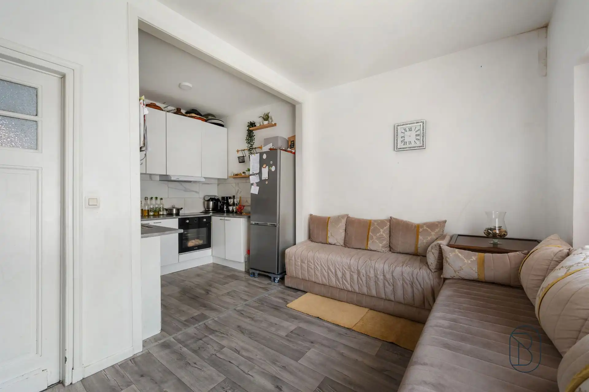 Goedgelegen gerenoveerde woning foto 9