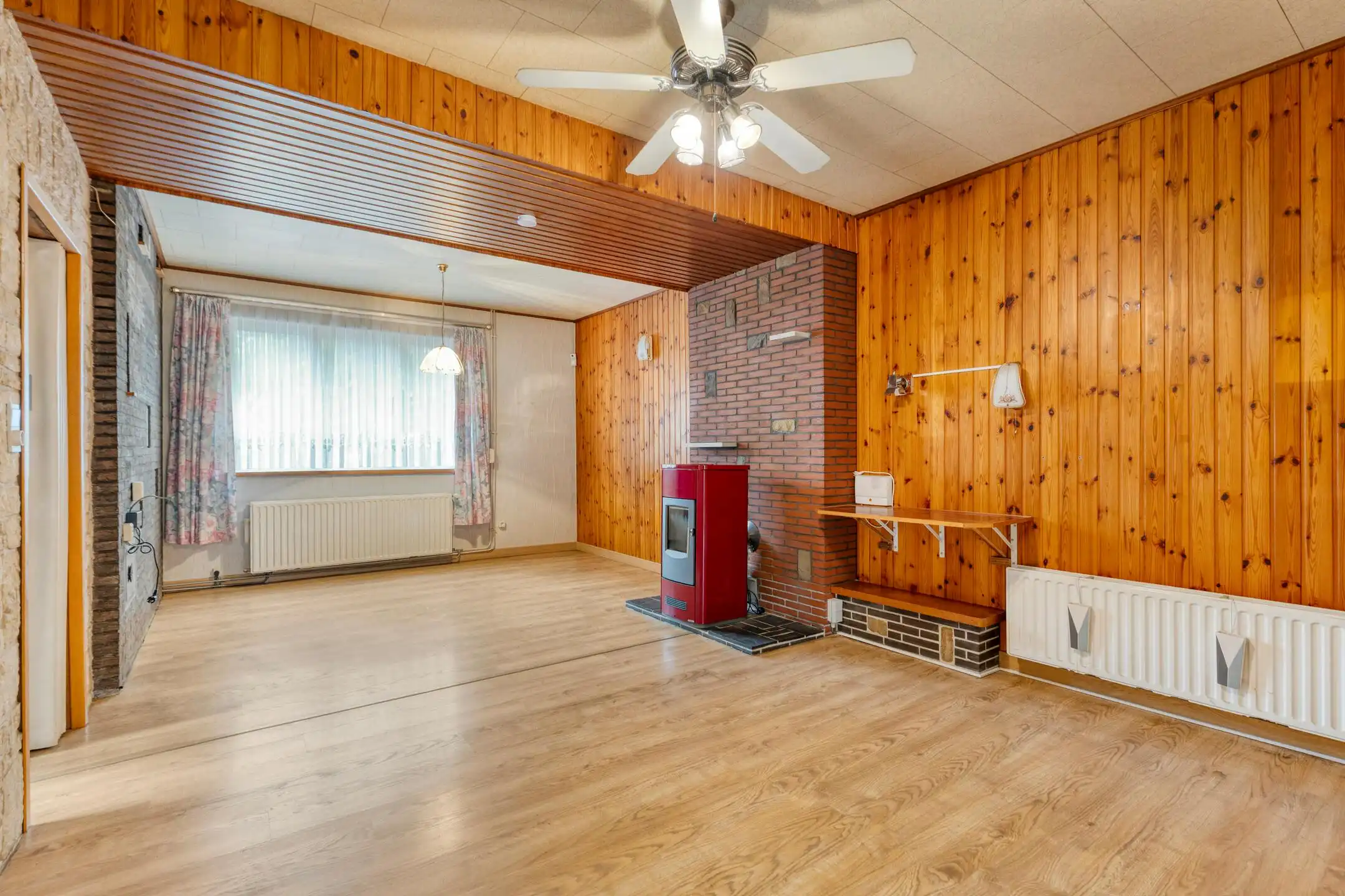 Solide driegevelwoning aan rustig pleintje in Vilvoorde. foto 4