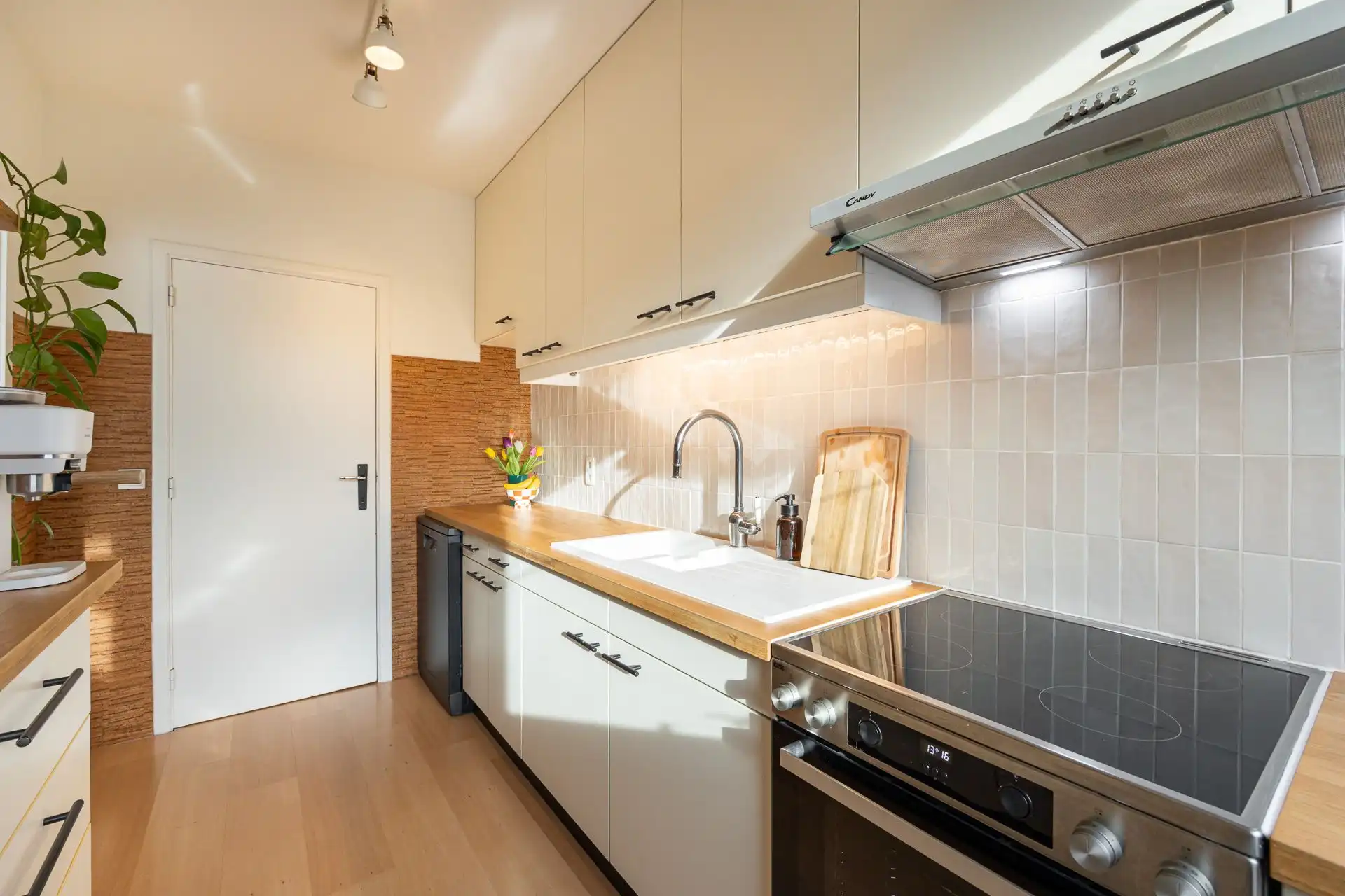 Verzorgd appartement met 2 SLKPS in rustige buurt foto 26