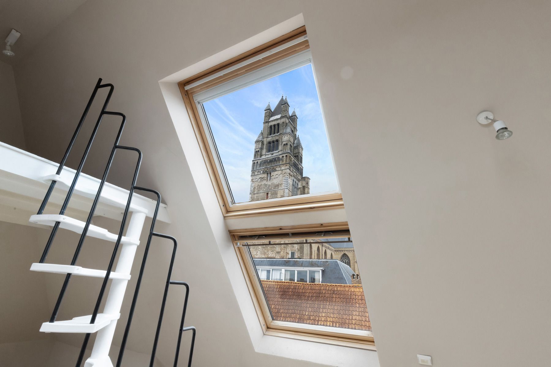 Karaktervolle herenwoning met stadstuin in het historische hart van Brugge foto 29