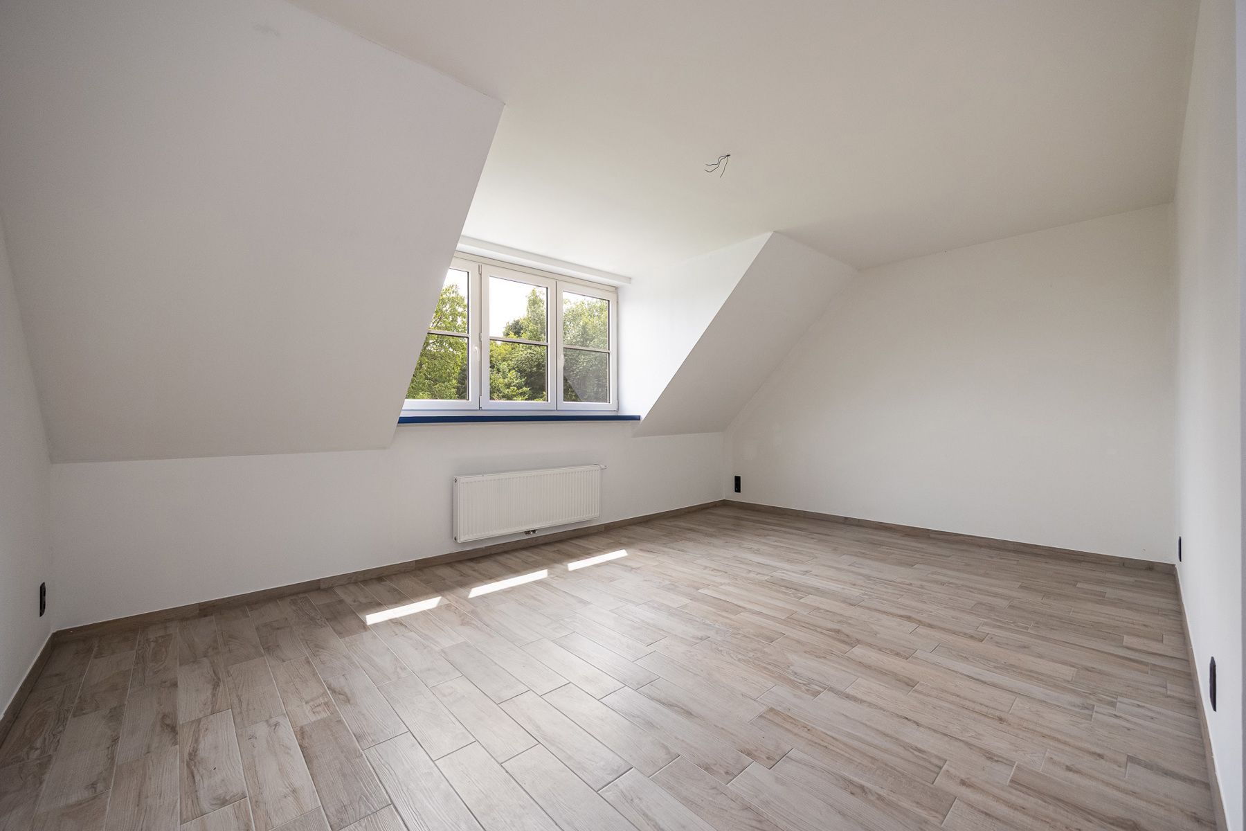Ruime energiezuinige woning met 4 slaapkamers en zuid georiënteerde tuin.  foto 12