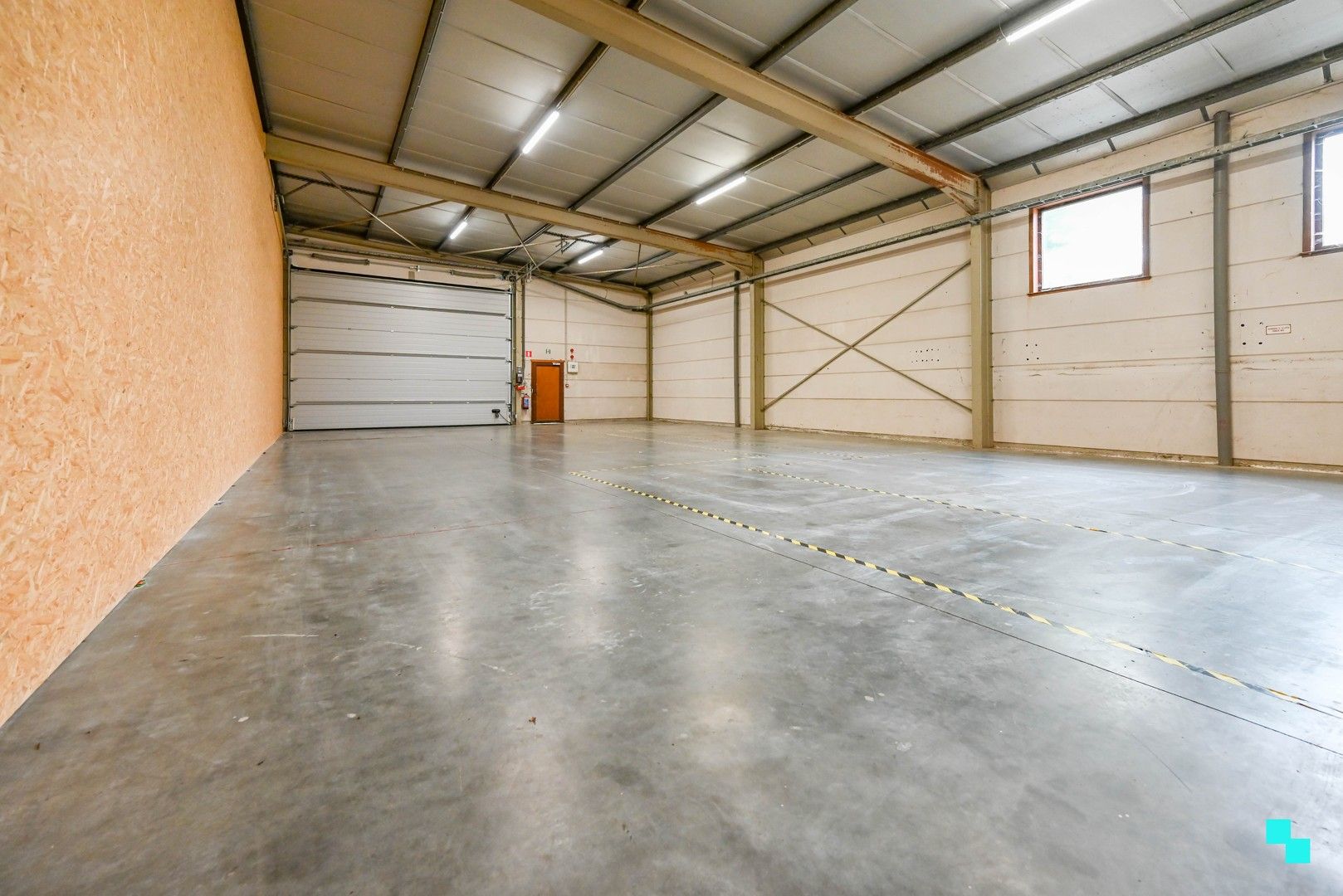 Loods van ca. 192 m² te Sint-Eloois-Winkel foto 8