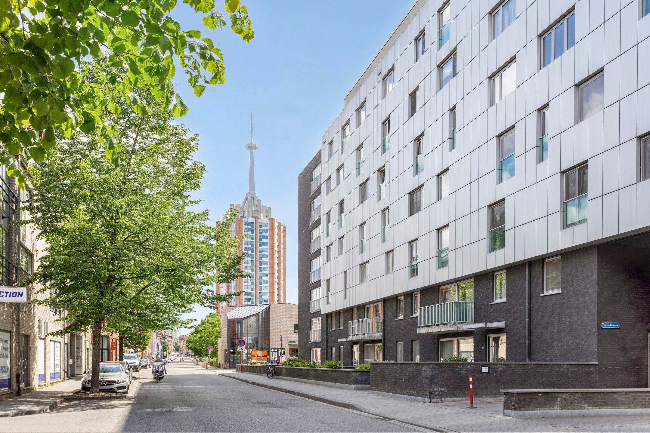 Ideaal gelegen appartement met 2 slp, parking & tuin foto {{pictureIndex}}