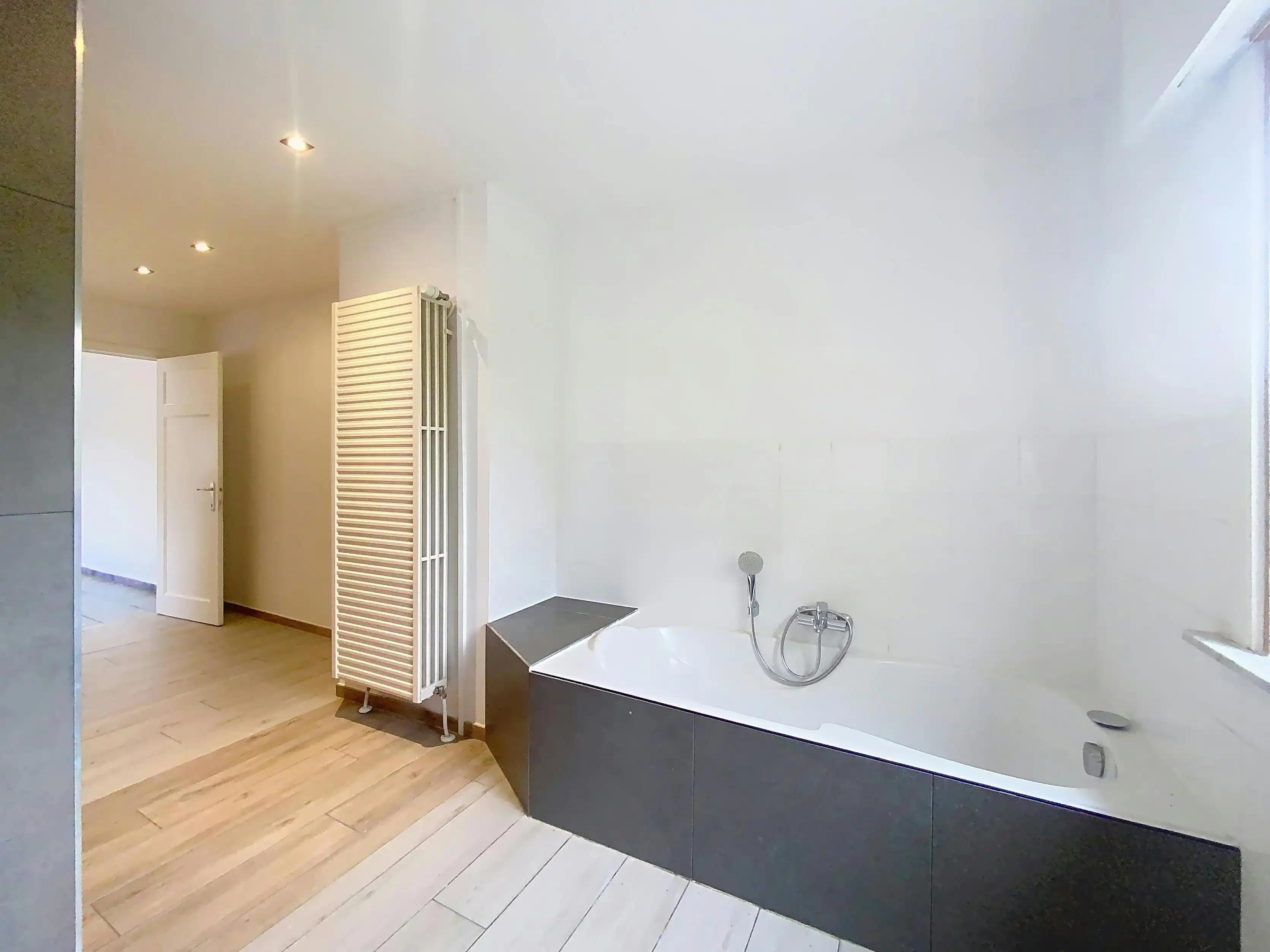 Ruime halfopen woning met 5 slaapkamers in Aalter foto 10