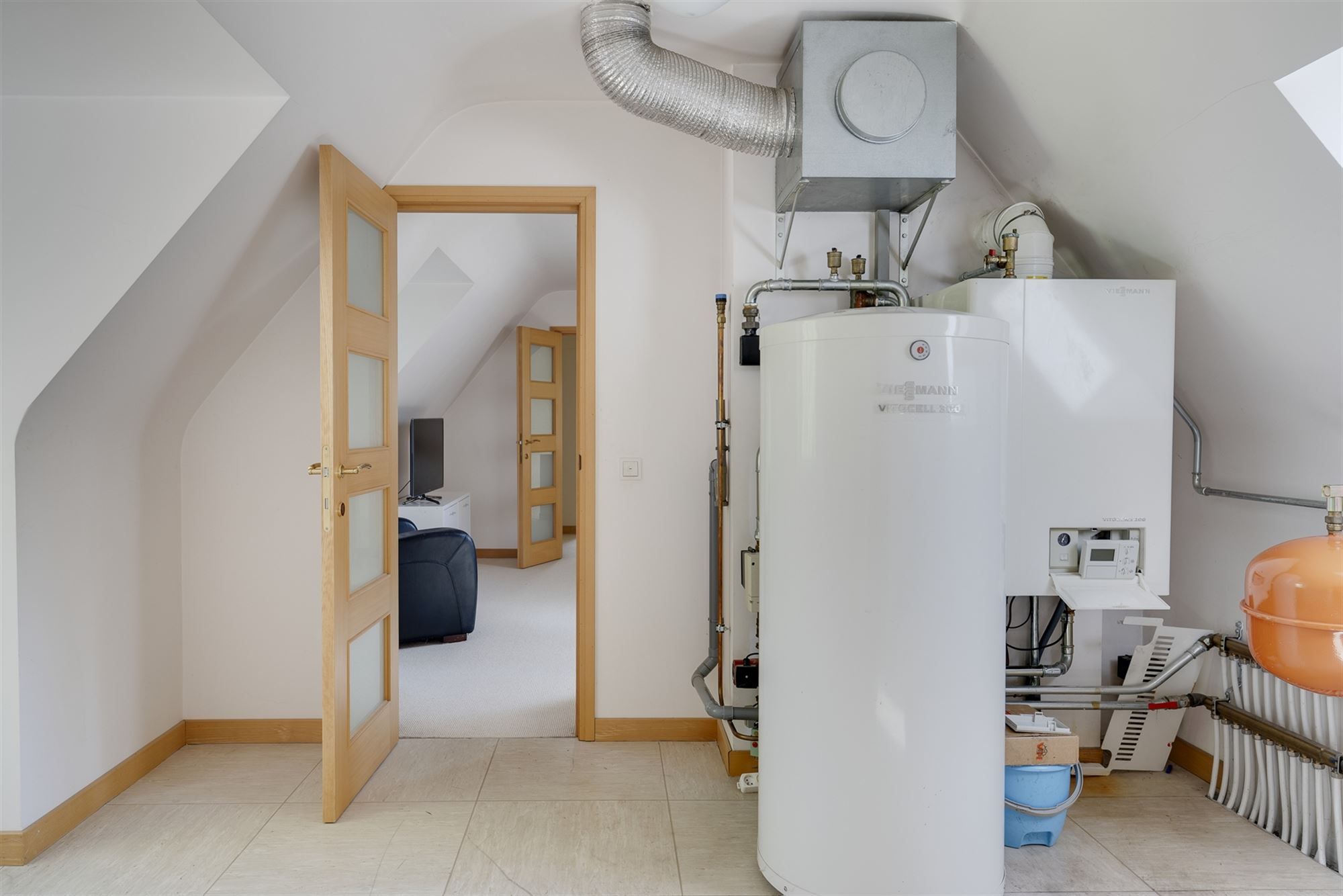 Exclusieve rietgedekte villa op 5.717 m² grond. foto 39