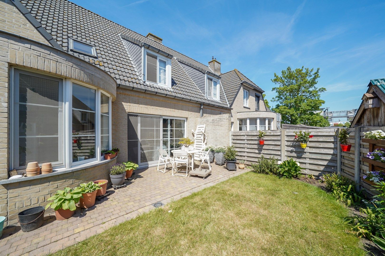  Instapklare woning met garage en zonnige tuin in Oostende (Konterdam) foto 2