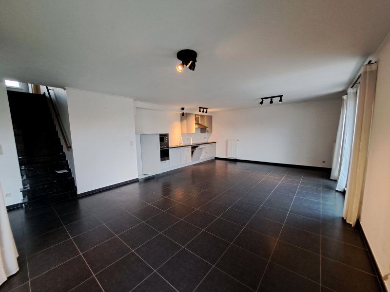 Moderne, goed gelegen duplex met 2 slaapkamers foto 4