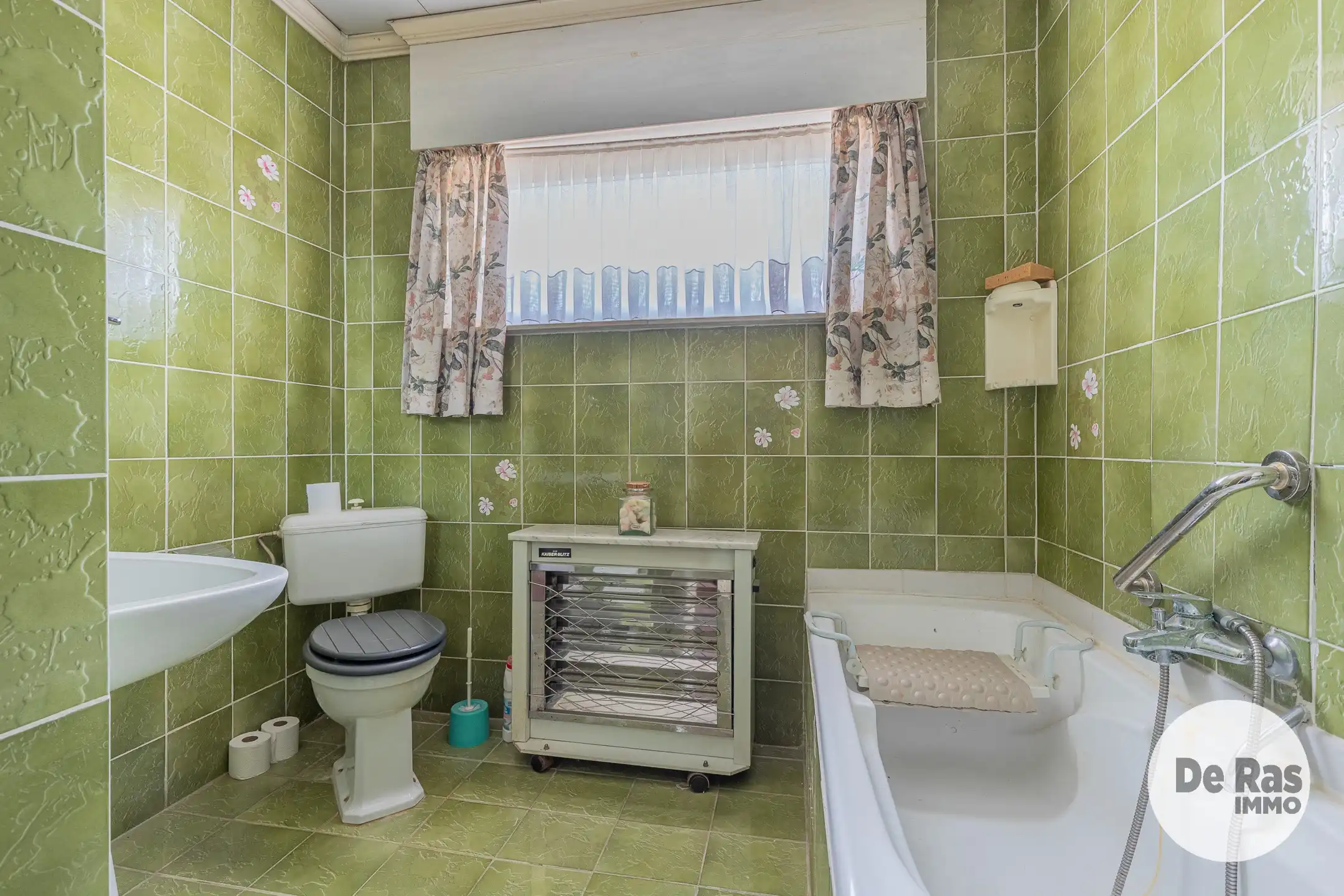 ZELE - Te renoveren woning met 3 kamers en leuke tuin foto 15