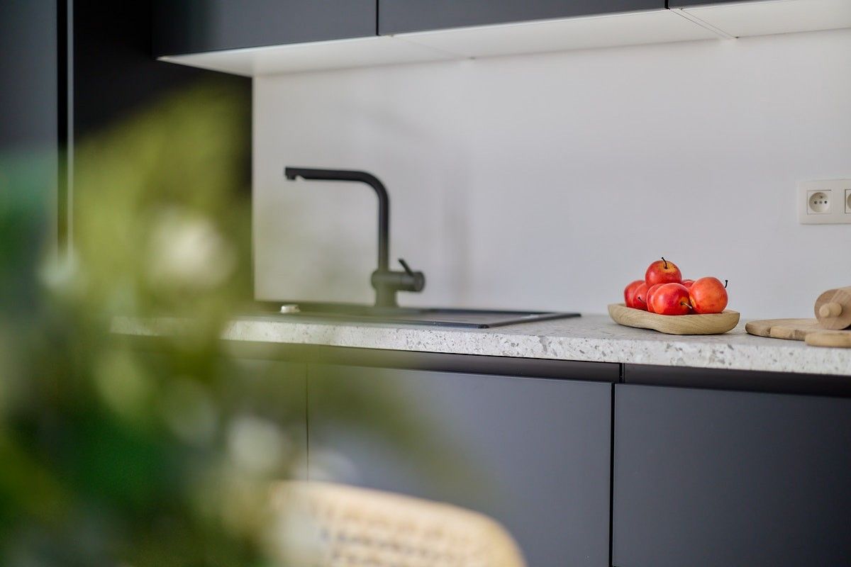 Vernieuwbouwwoning met 3 zeer ruime slaapkamers (20m²), bureau en stadstuin – instapklaar en energiezuinig foto 4