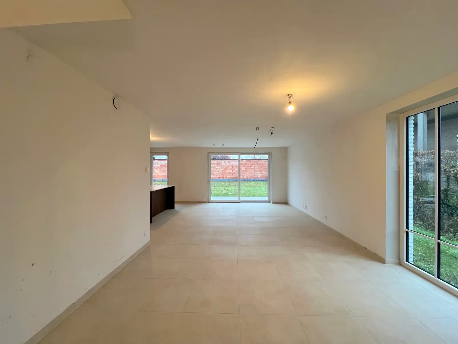 Landelijke woning met 5 slaapkamers op prachtlocatie foto 2