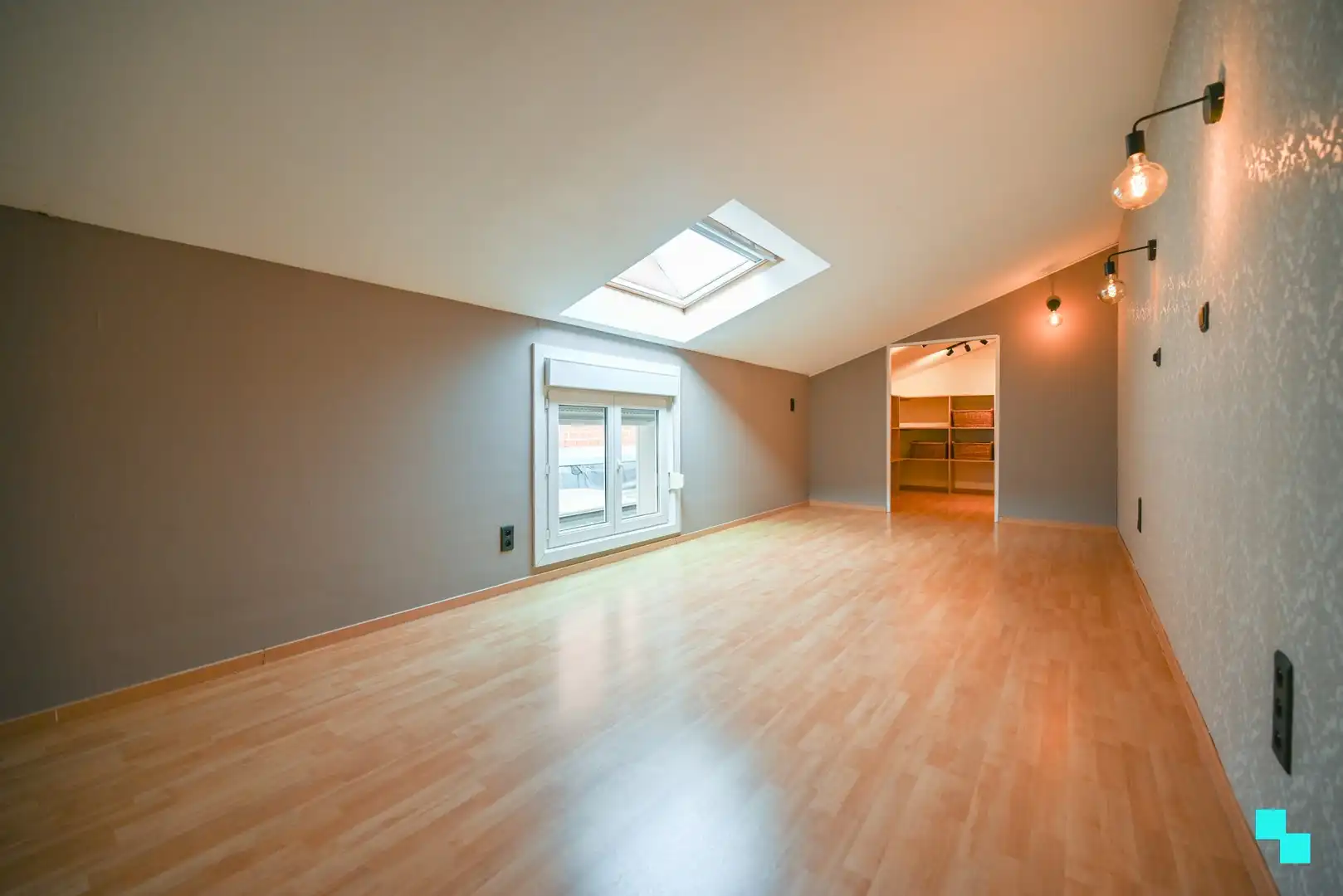 Instapklare gezinswoning met 3 slaapkamers, tuin en topligging in Pittem foto 19