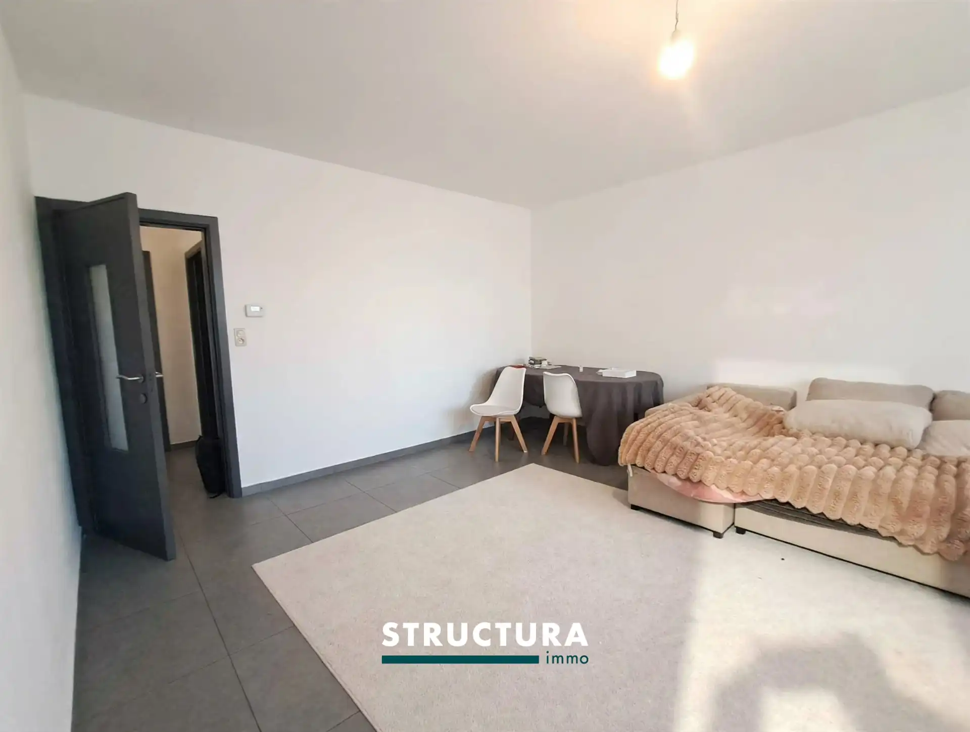 Gerenoveerd appartement in centrum Strombeek-Bever foto 3