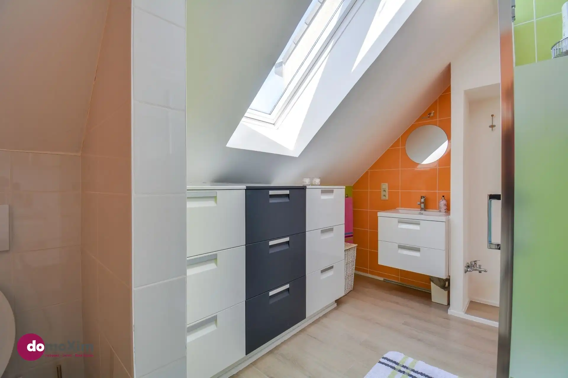 Charmante halfopen bebouwing met prachtige tuin en topligging aan de vaart foto 24
