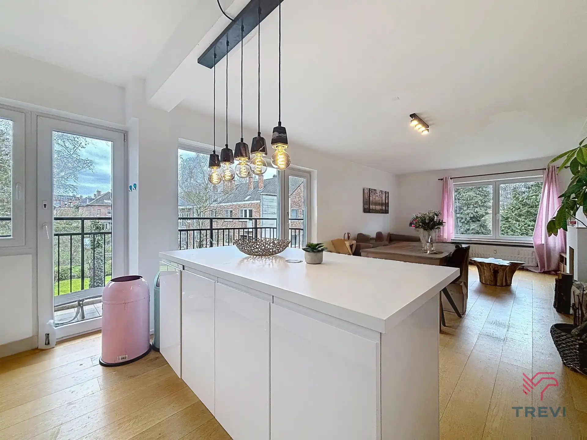 Mooi appartement met 2 slaapkamers vlakbij het Dumontplein foto 6