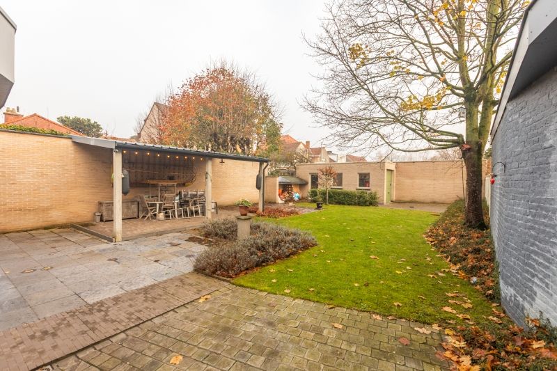 Prachtig Art-Deco-burgerhuis, met 3 slaapkamers, bureau, garage, tuin....(vloerverwarming, zonneboiler,elektr. goedgekeurd...) foto 19