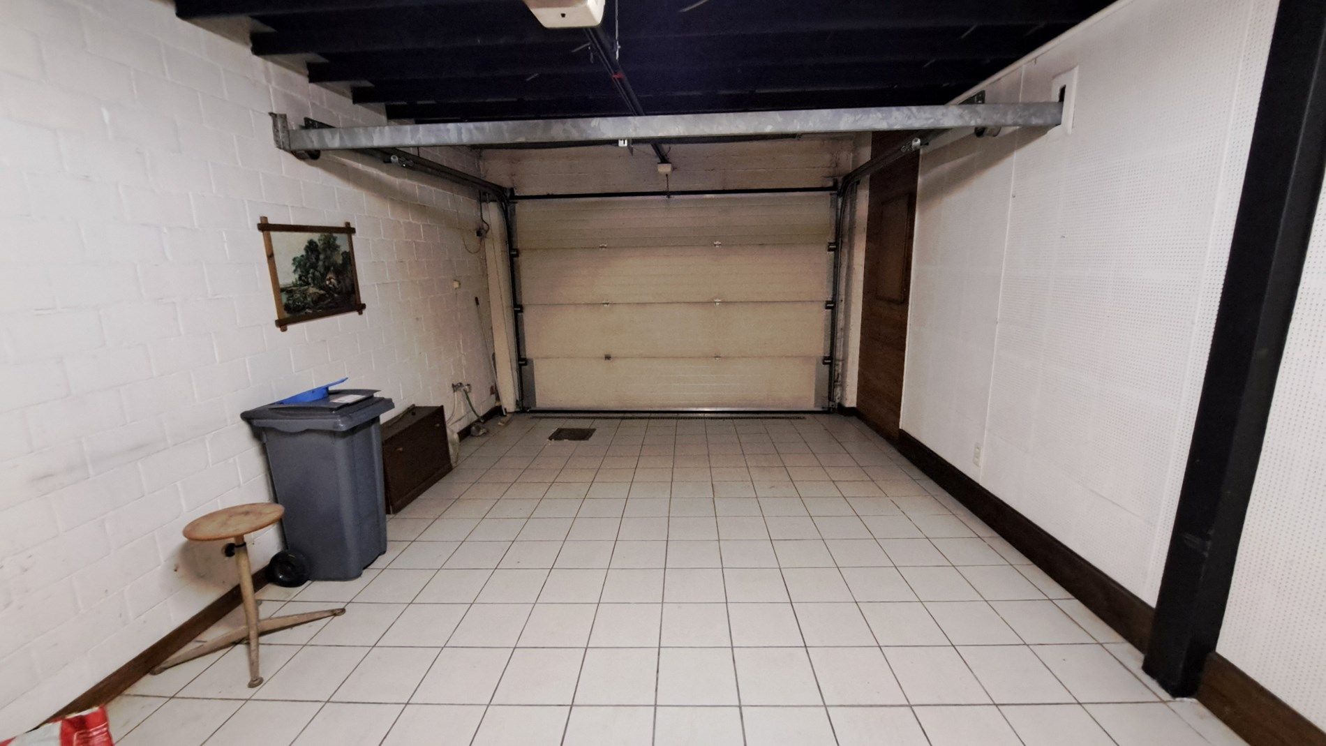 Bel-étage met grote garage, werkplaats en 3 slaapkamers foto 23