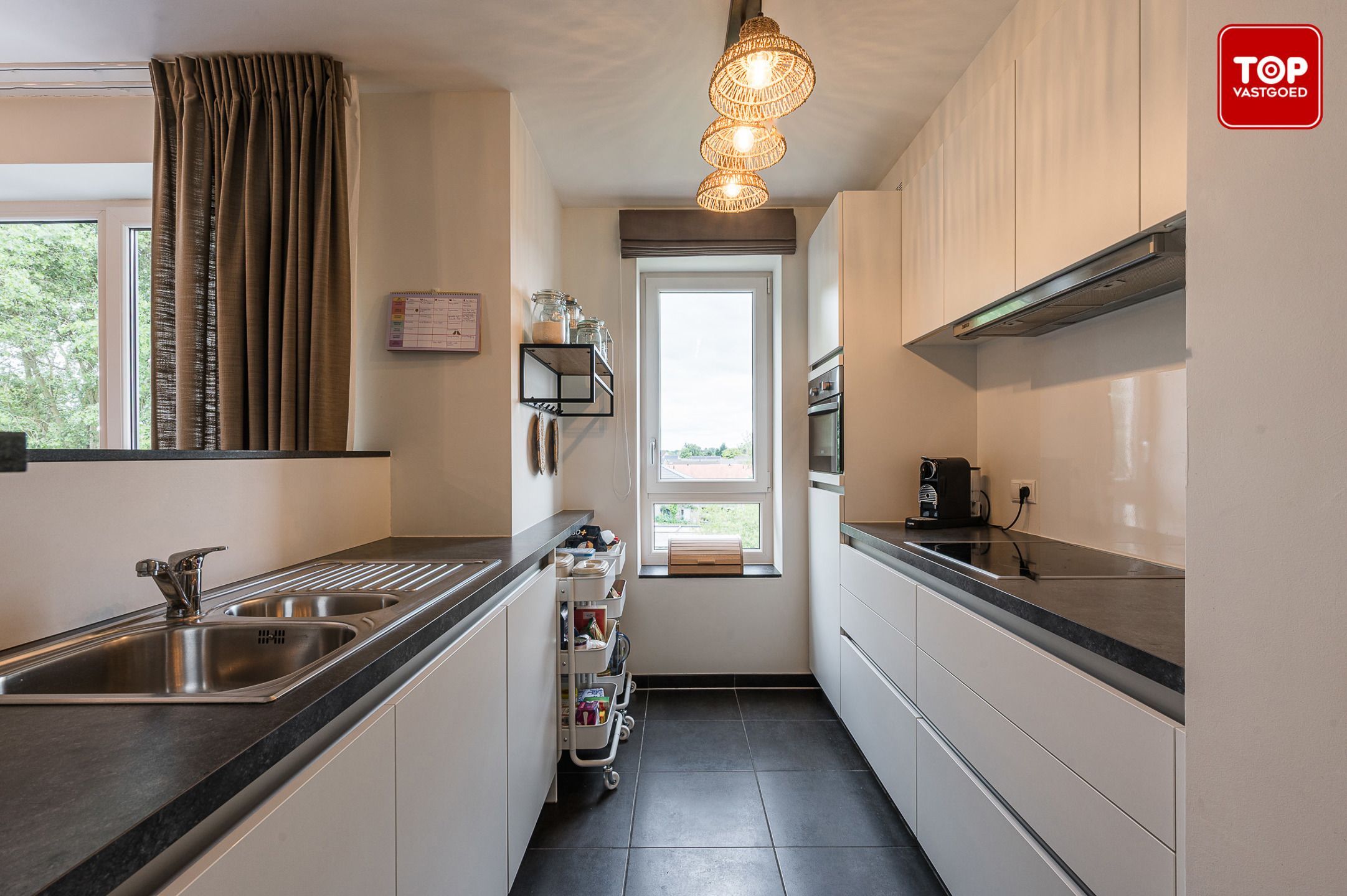 Instapklaar 1-slaapkamer appartement met autostaanplaats en fietsenberging.  foto 10