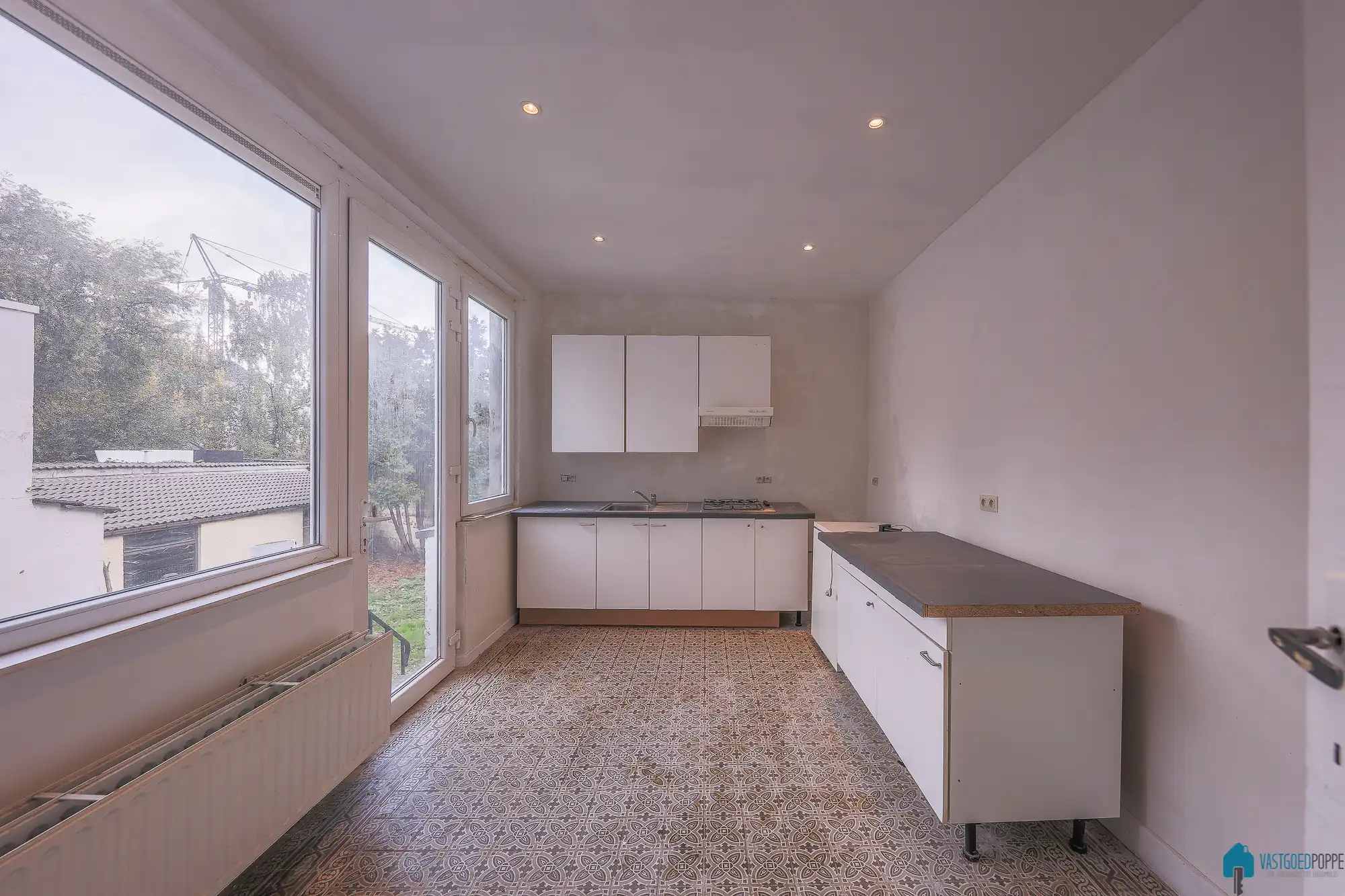 Ruim herenhuis met tuin en garage foto 9