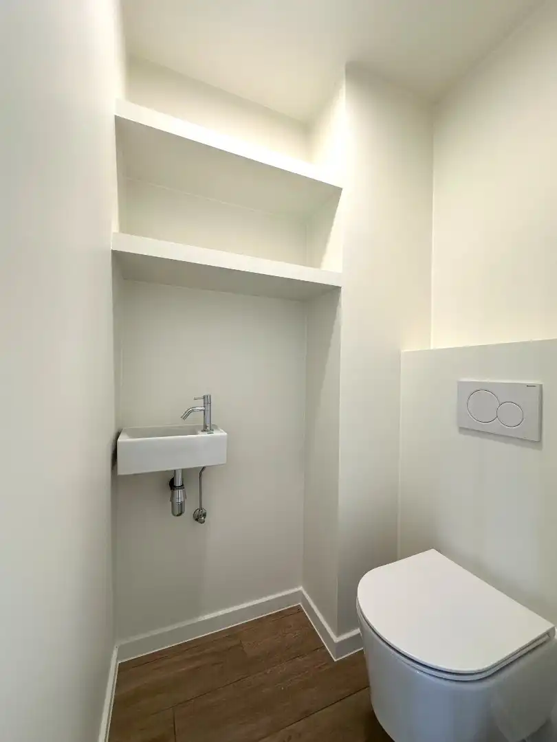 Gerenoveerd duplex appartement nabij de Smedenpoort foto 7