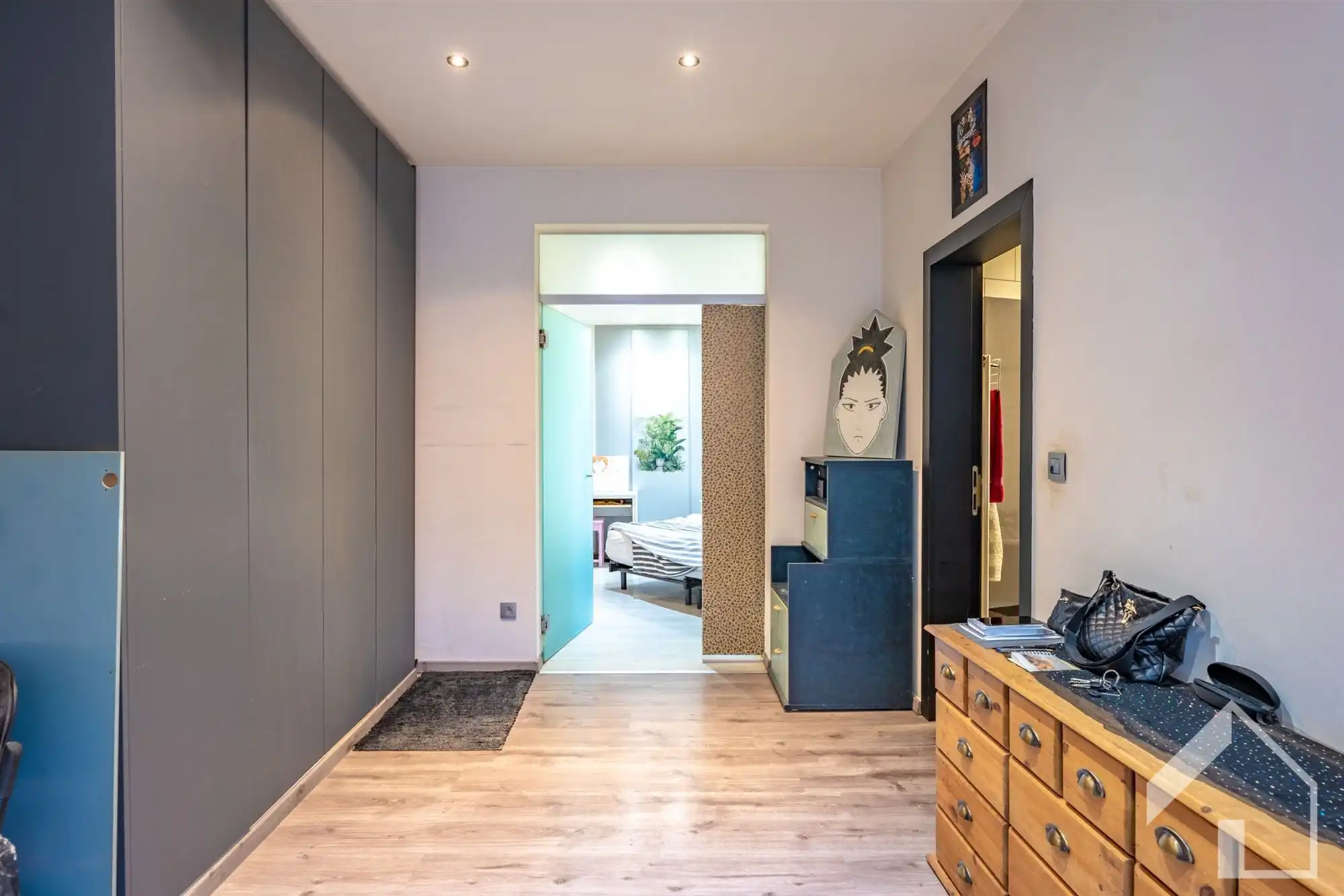 Gelijkvloers handelspand met 2 appartementen foto 16