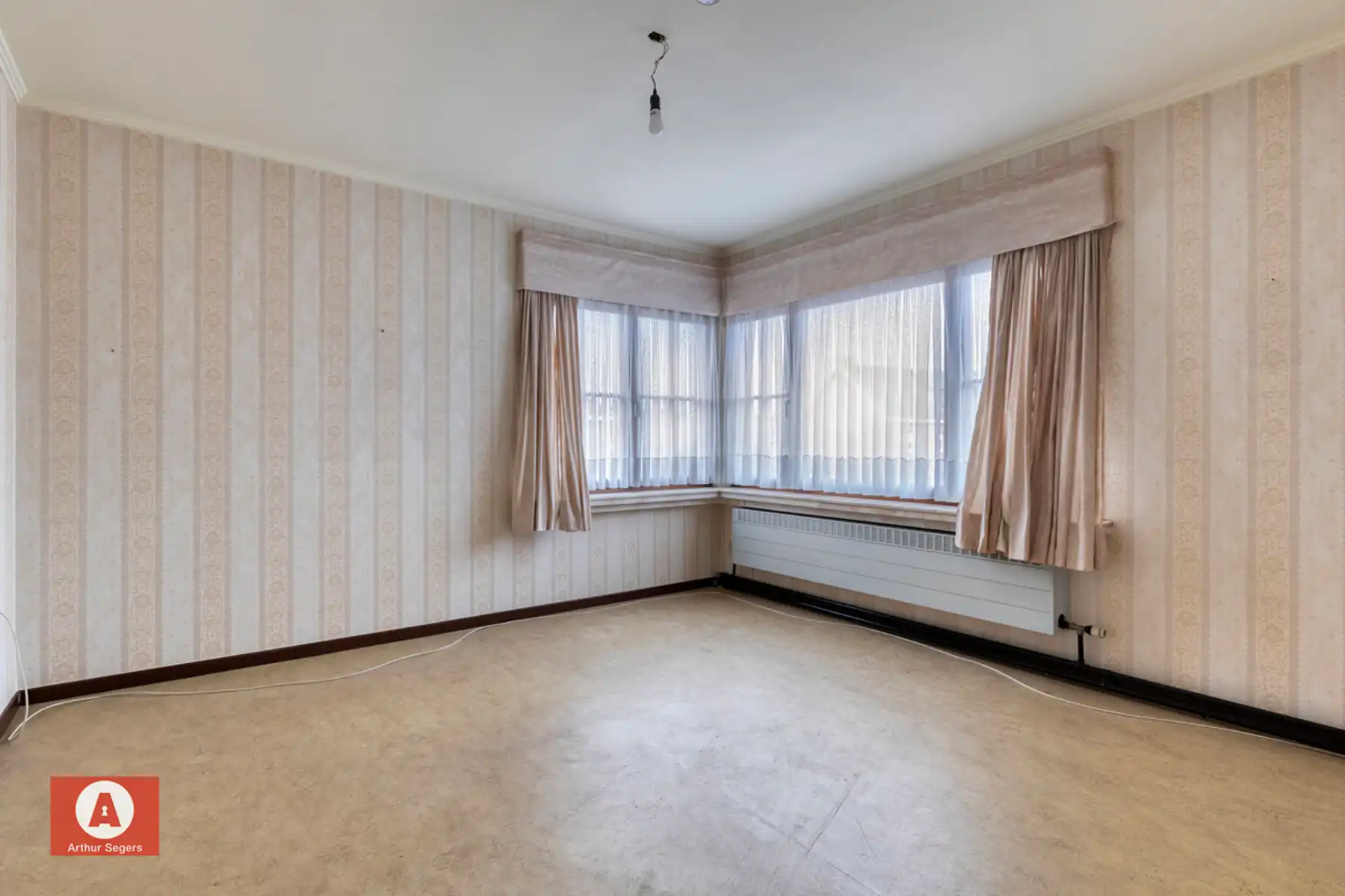 Gezinswoning mét karaktergevel & garage pal bij het centrum. foto 16