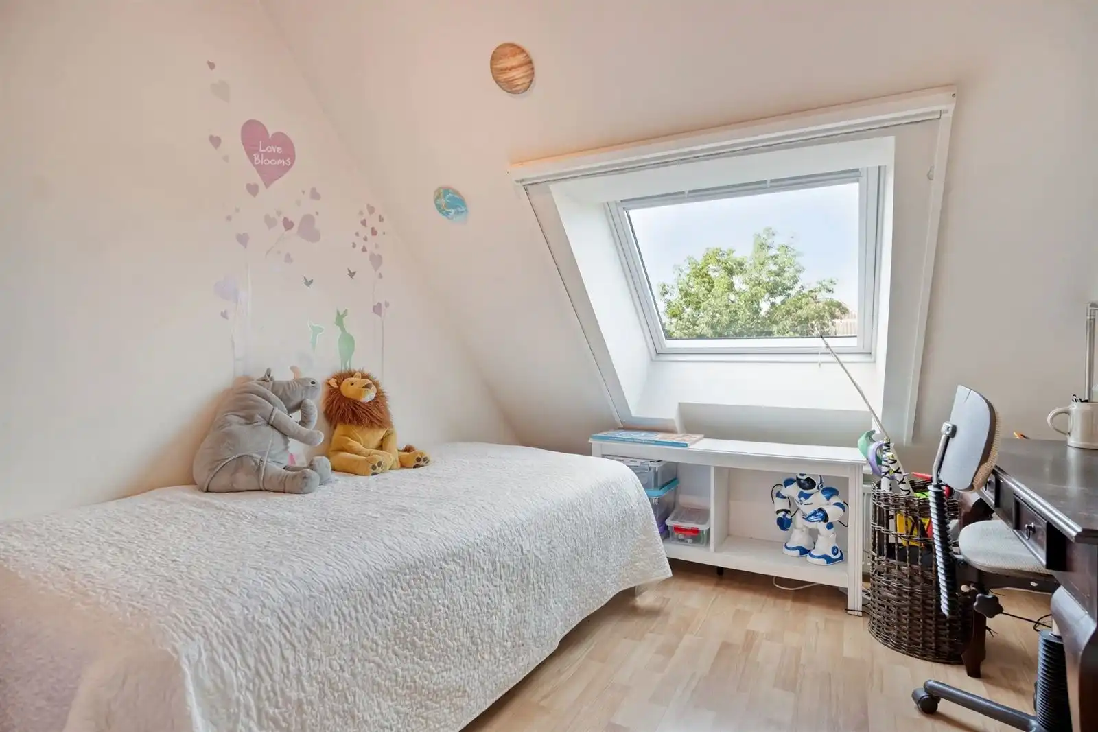 Instapklare gezinswoning met 4 slaapkamers op toplocatie in Elsdonk! foto 22