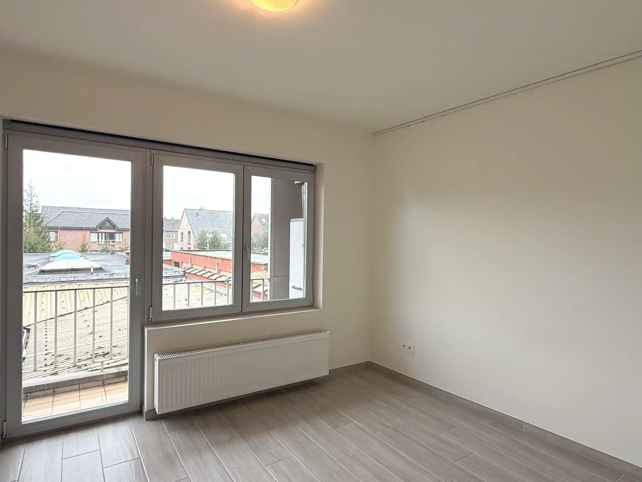 Appartement met 2 slaapkamers op centrale ligging in Beveren foto 6