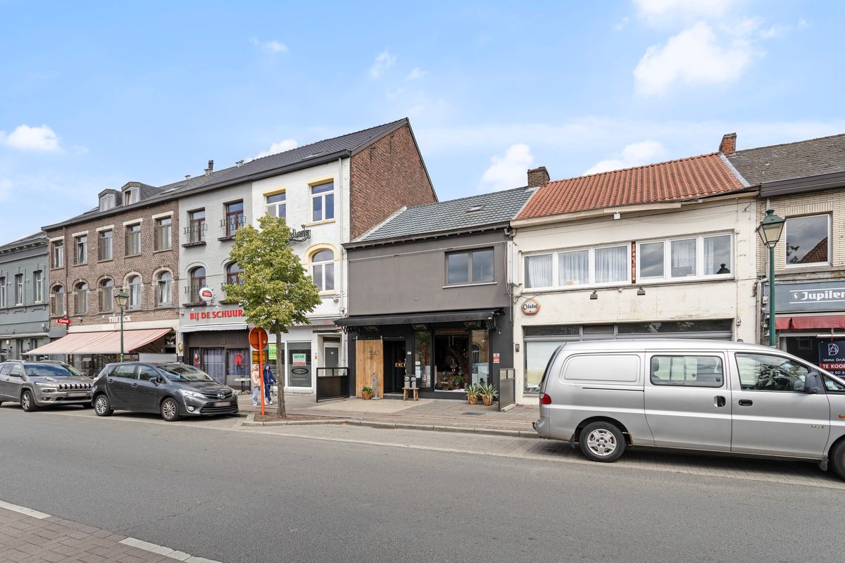 Gunstig gelegen gerenoveerd handelspand met vernieuwd duplexappartement ! foto 28