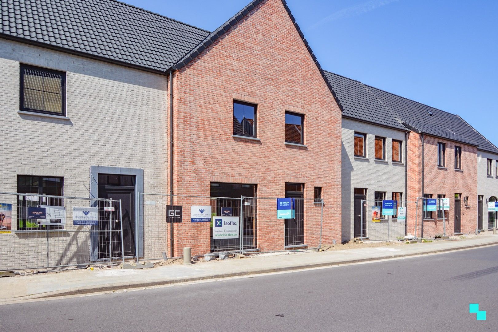 Verrassend ruime nieuwbouwwoning in centrum Aartrijke foto 2