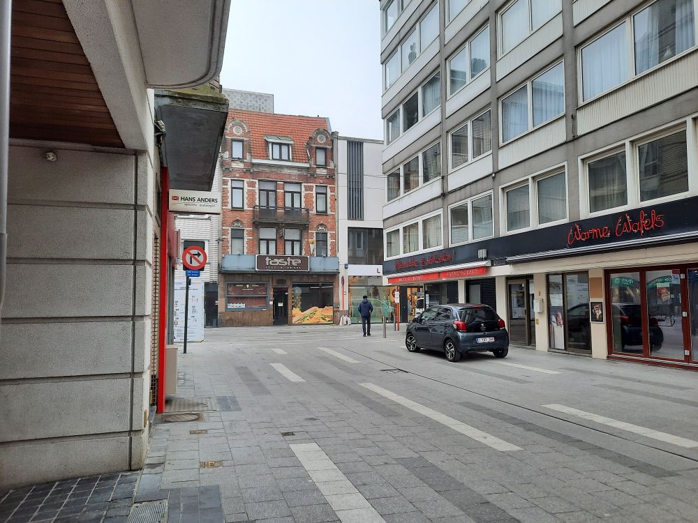 Staanplaats te huur pal in het centrum van Blankenberge. Dichtbij de Kerkstraat. foto 7