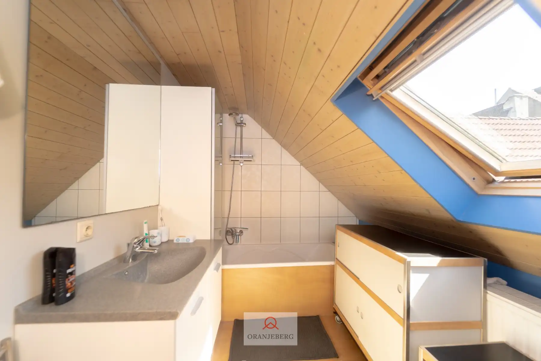 Gezellige woning met koer vlakbij Gent Zuid foto 9