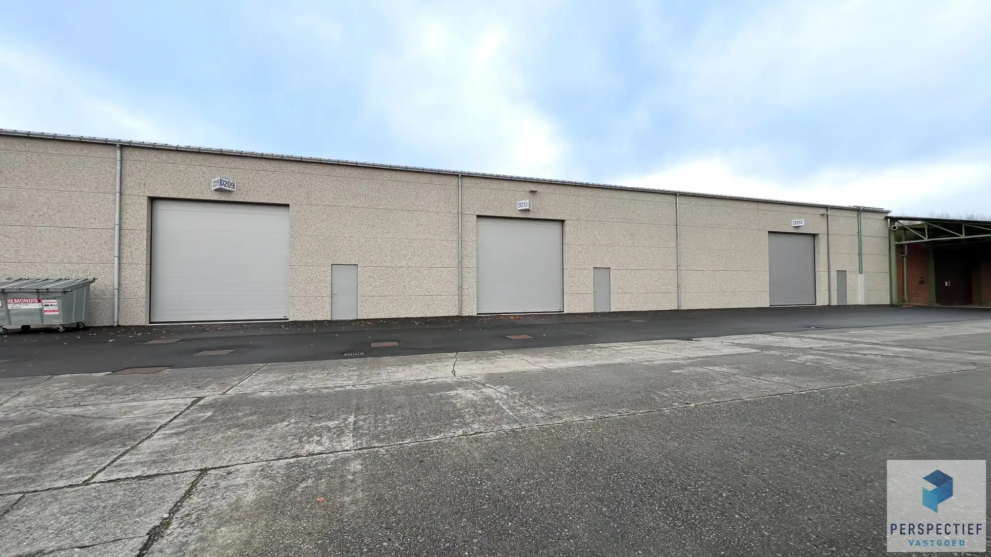 Te huur: KMO-units (240m² en 360m²) nabij E40 Beernem foto 3