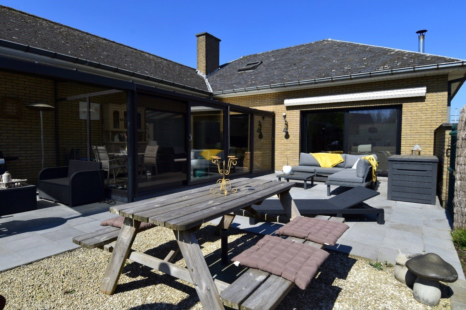 Landelijke villa op top locatie met grote zuidgerichte tuin foto 19