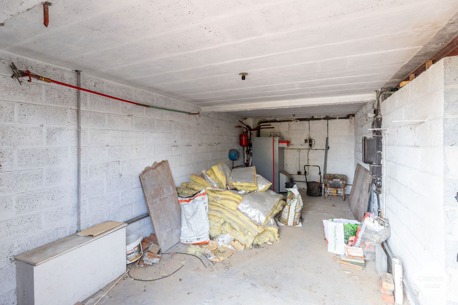 Fantastisch gelegen renovatieproject met veel potentieel foto 10