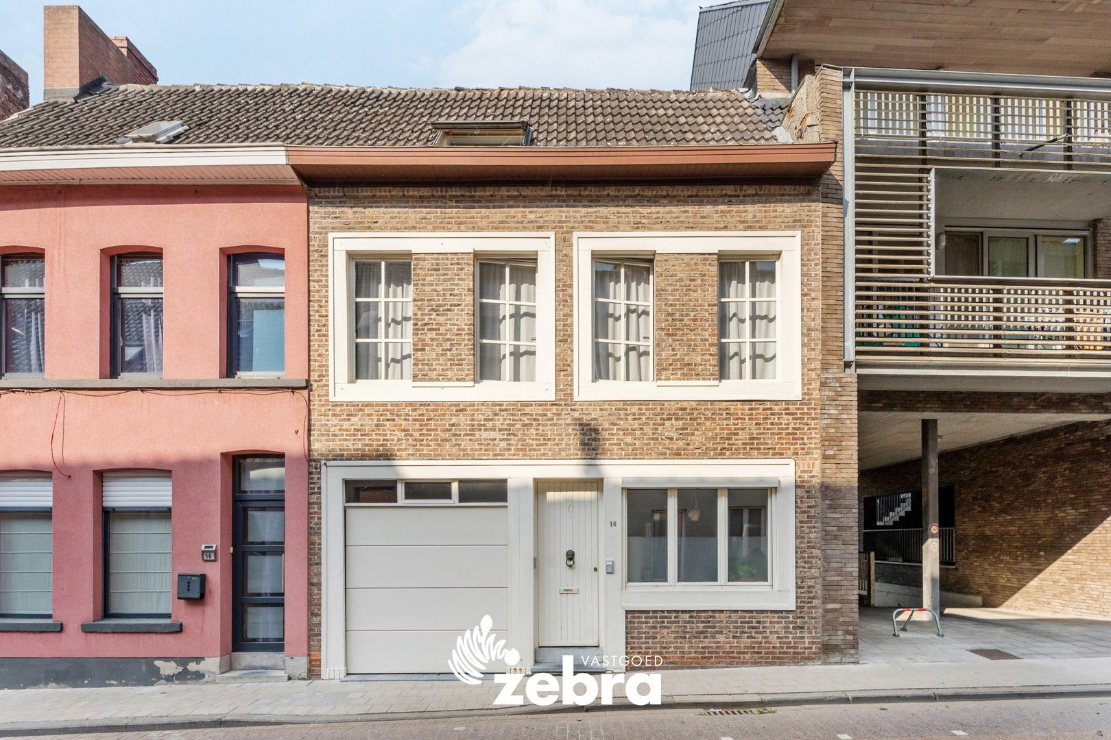Hoofdfoto van de publicatie: Instapklare woning met drie slaapkamers en stadskoer in het centrum van Tielt!