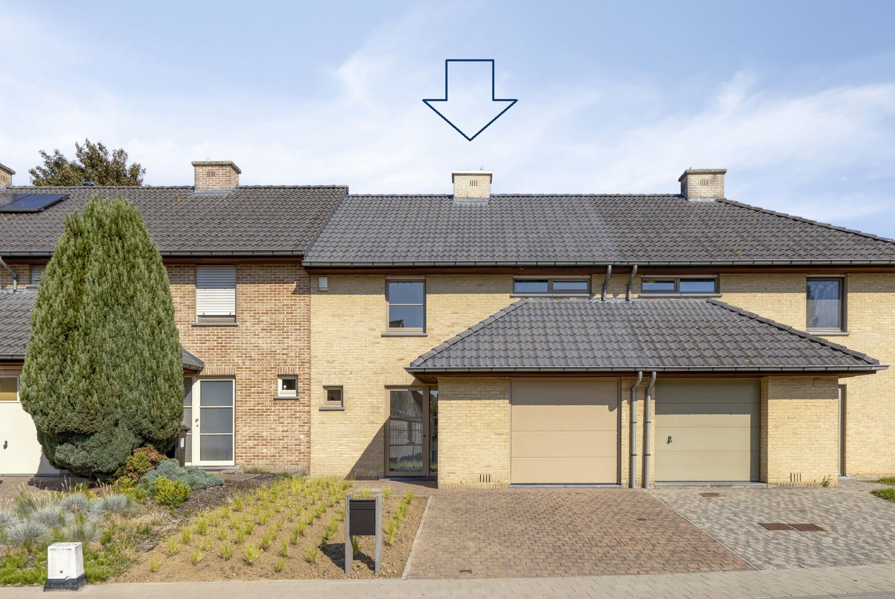 Gerenoveerde woning met 3 slaapkamers foto {{pictureIndex}}