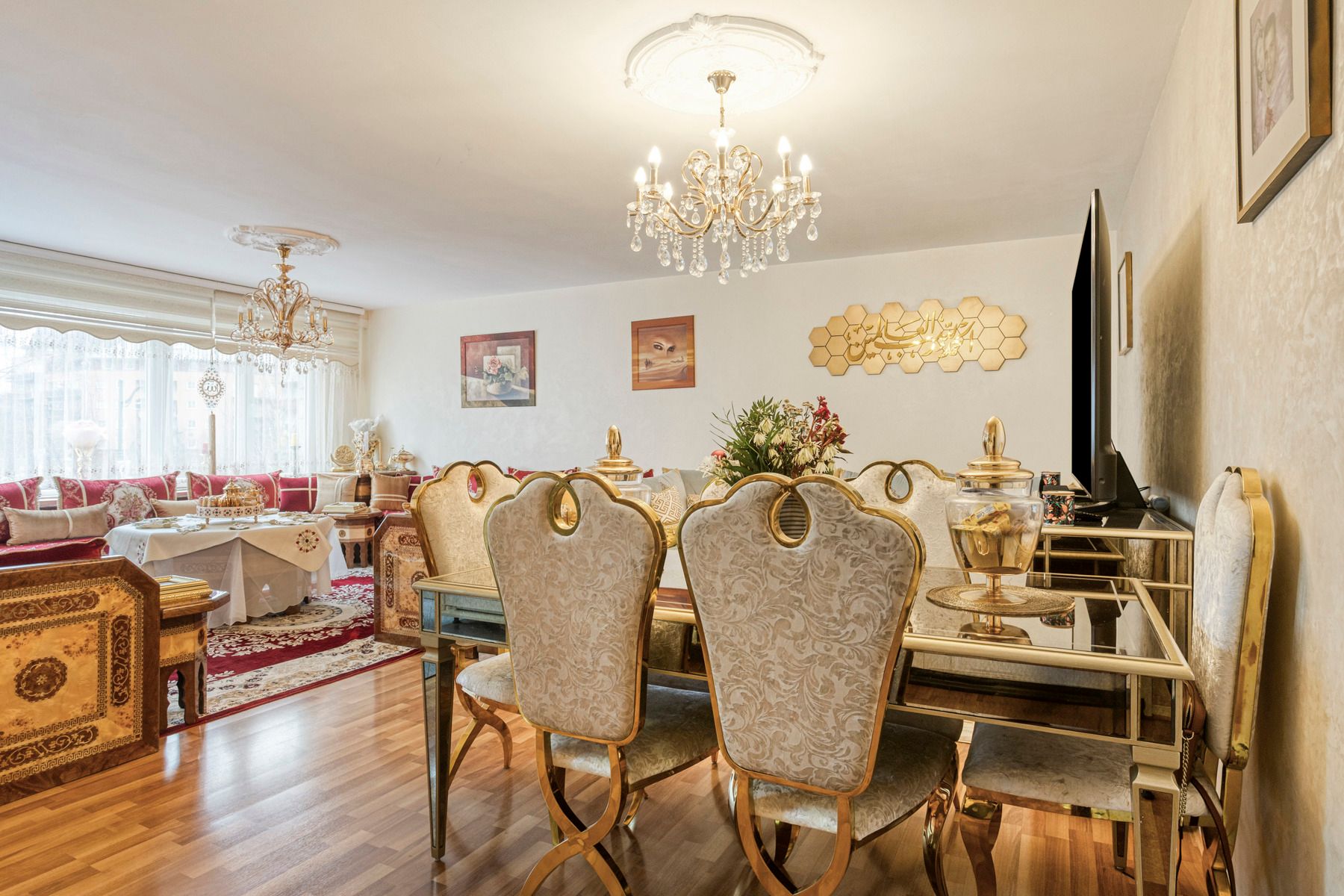 Ruim instapklaar appartement met parking foto 6