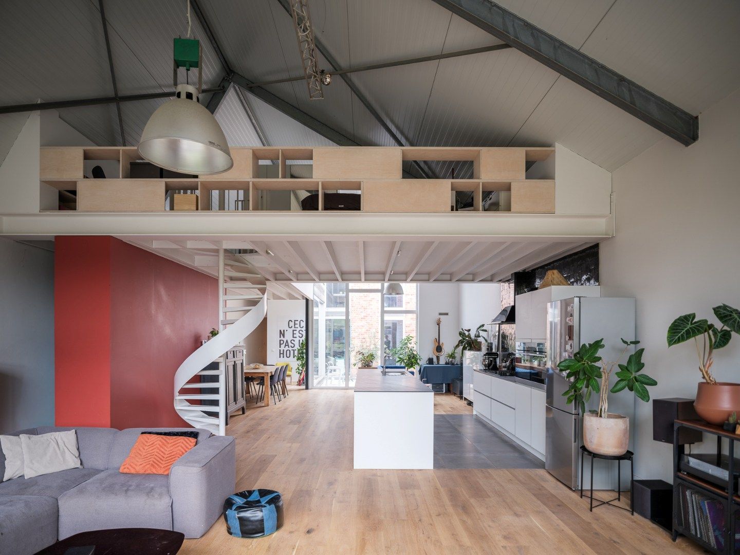 Uitzonderlijk: Industriële loftwoning te Gentbrugge foto 6