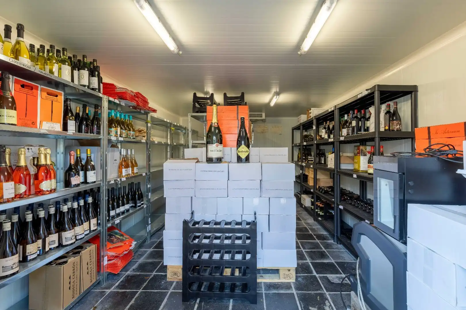 Luxe horecazaak met woonst, parking, terrassen en bureel te Oostduinkerke. foto 21