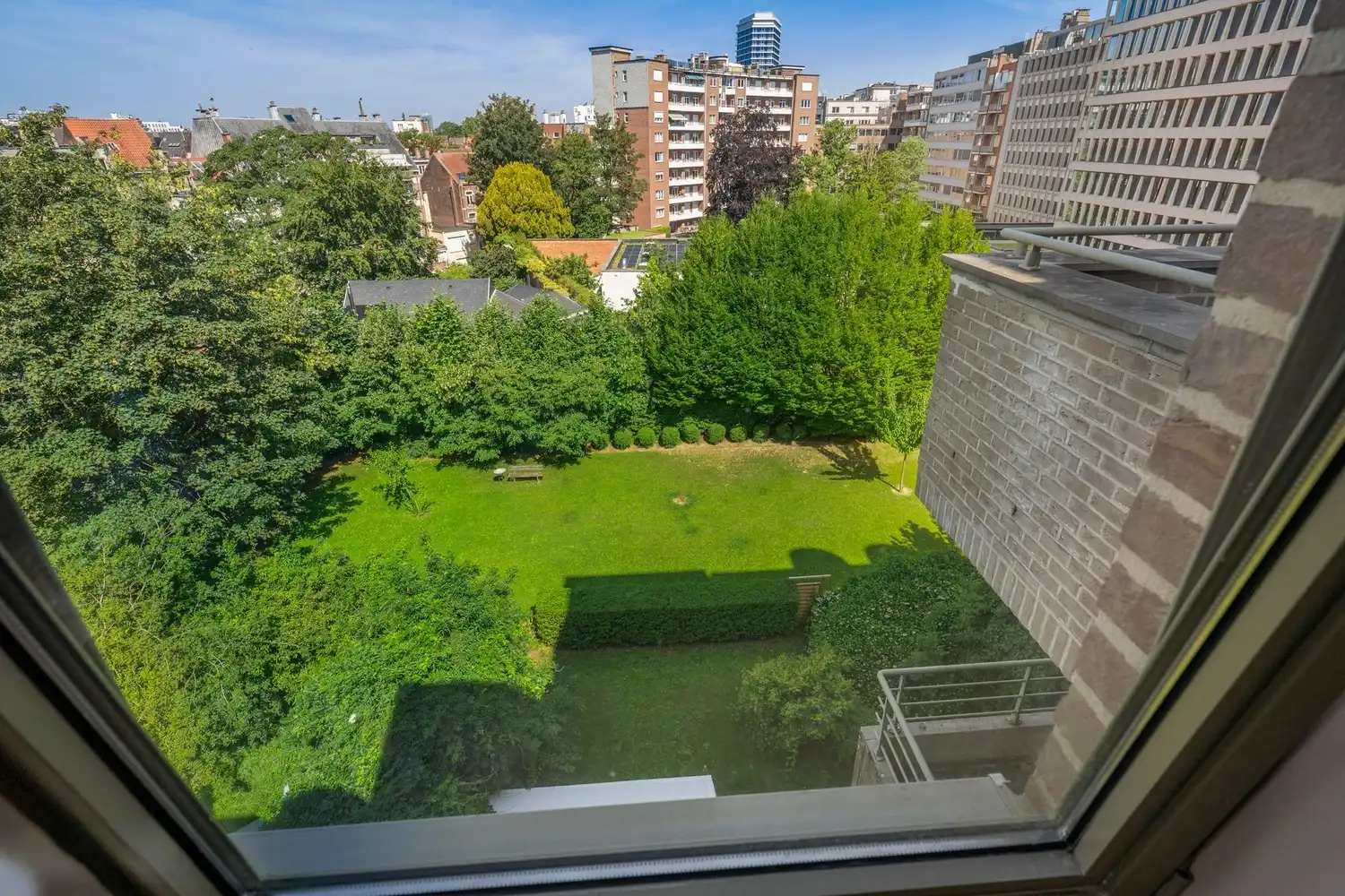 Ruim duplex appartement met 2 slpkrs op een toplocatie in Elsene foto 18