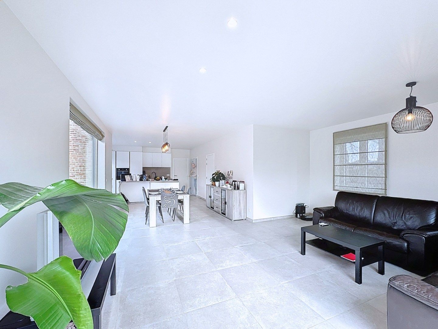 Prachtige en zéér ruime woning met kwaliteitsvolle afwerking foto 4