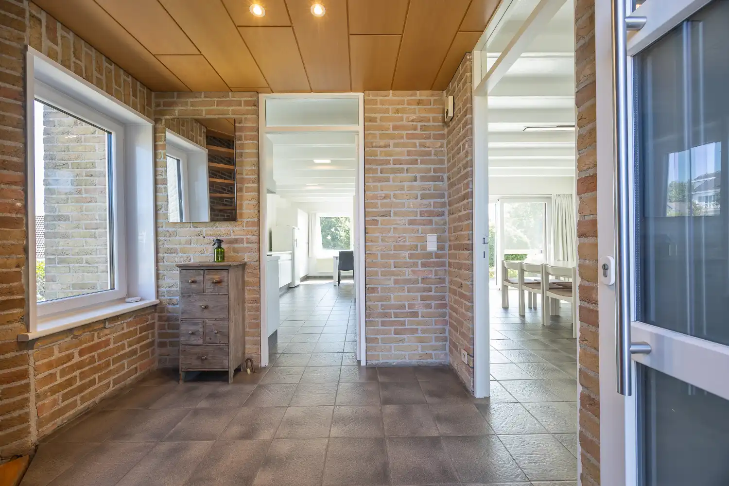 Ruime villa met drie slaapkamers op een toplocatie in Middelkerke! foto 3