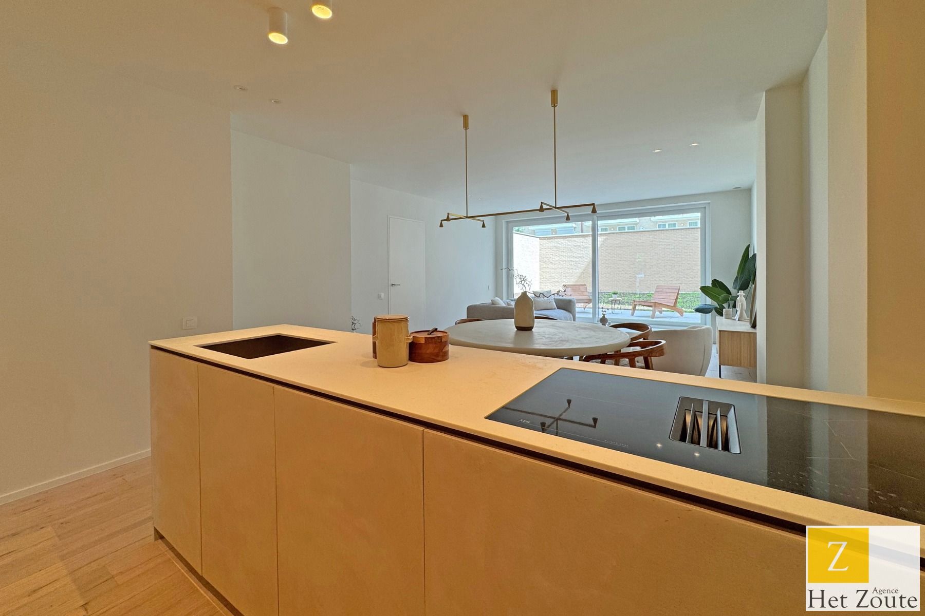 Gelijkvloers appartement met terras en tuin te Knokke foto 8