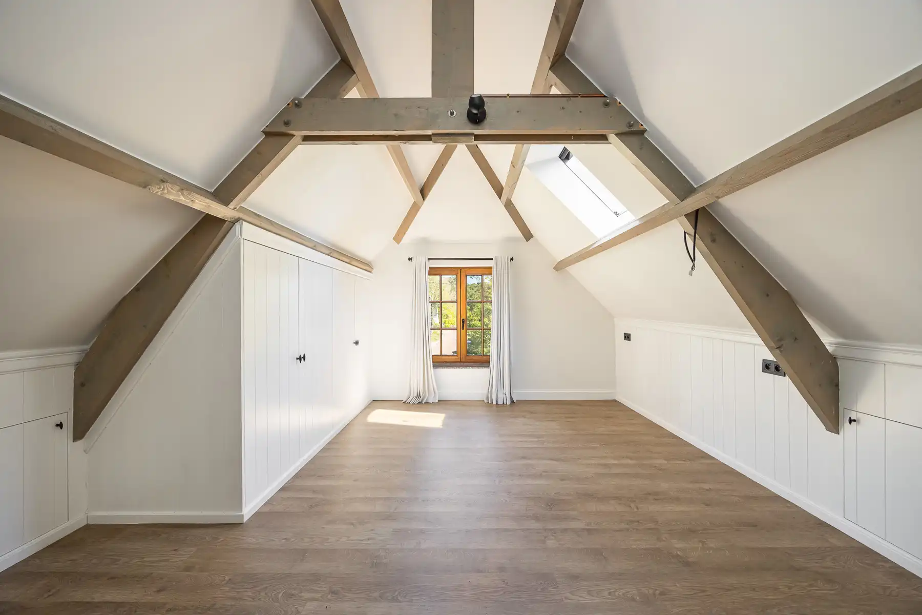 Luxueus afgewerkte villa met zwembad foto 2