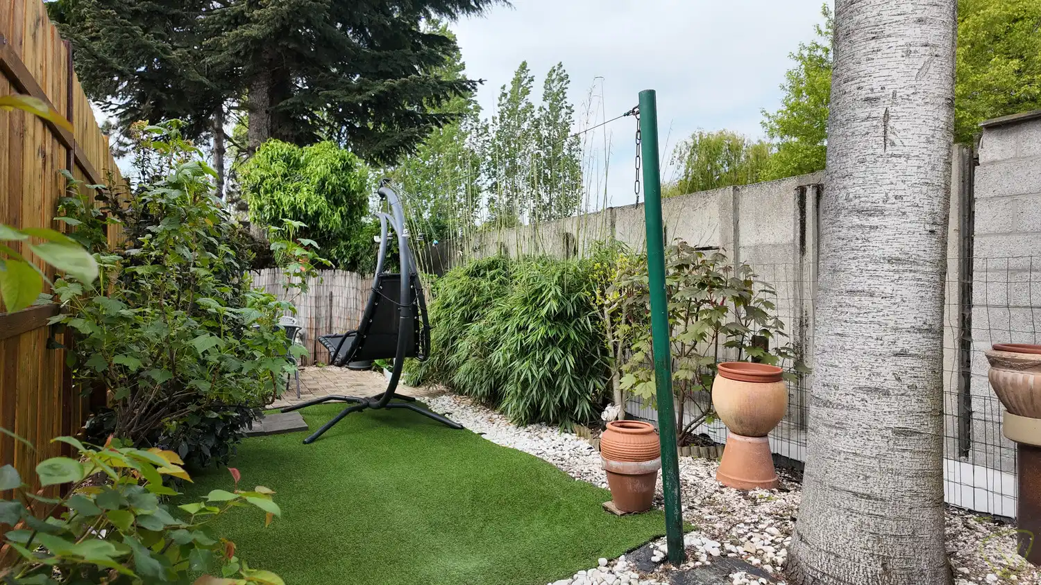 Charmante gesloten bebouwing met ruime tuin en renovatiepotentieel foto 19