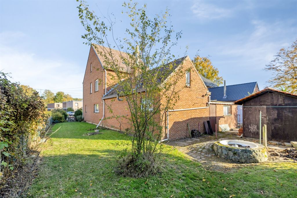 Knappe, te renoveren, woning op een gunstige locatie te Aarschot!  foto 24