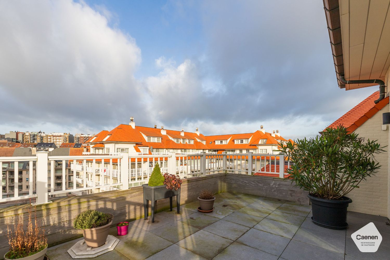 Hoog kwalitatief afgewerkt dakappartement met prachtig zicht nabij het strand foto 26